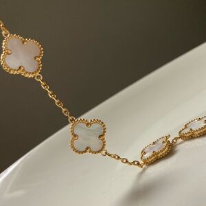 🔥 Clover Motif Bracelet S925 Silver White Shell - Symbol of Luck & Elegance